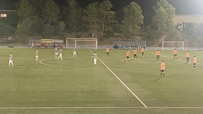 Calcio. Coppa Liguria, Savona ancora in piena costruzione: con l'Old Boys Rensen è soltanto 1-1