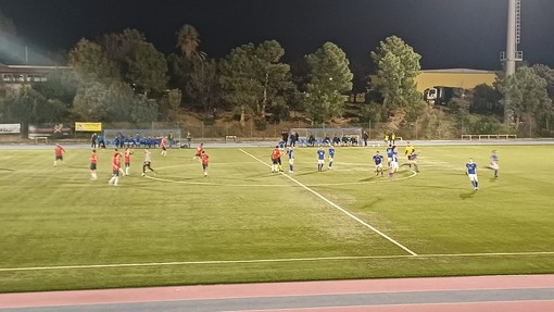 Calcio. Prima Categoria, il Savona (in dieci dal 50') rallenta col Masone: non basta il primo gol di G. Piu, Gatto firma l'1-1 finale