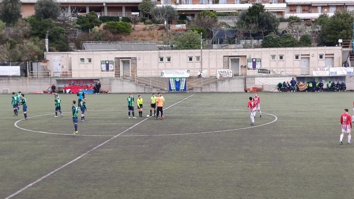 Calcio. Promozione: la doppietta di Brignone ribalta il Legino, Carcarese corsara al &quot;Ruffinengo&quot; (1-2)