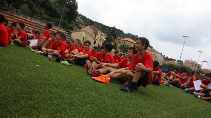 Finale, la Scuola Calcio giallorossa apre le porte ai più piccoli