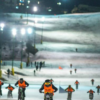 Dalla terra alla neve: la For Bike School affronta la discesa più folle dell’anno alla &quot;Bike to Hell&quot; di Prato Nevoso