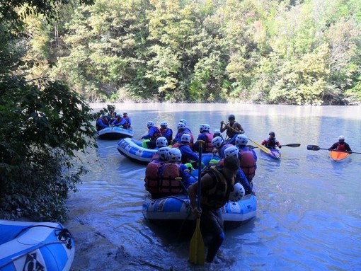 Fotonotizia: nella preparazione del Borgio Verezzi introdotto il... Rafting!