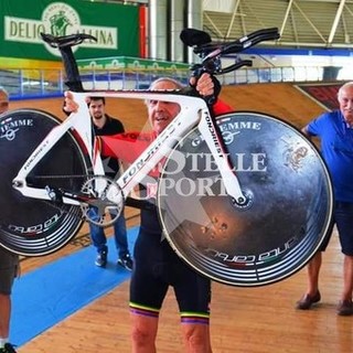 L’uomo dei record ligure Gio Batta Persi: a 85 anni il ciclista sfida il tempo con 3 titoli italiani