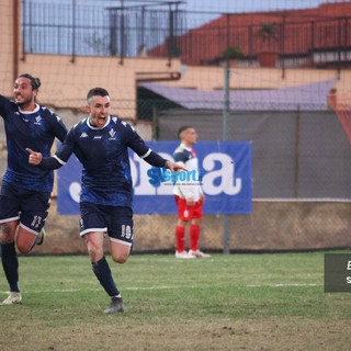 Calcio, Eccellenza. La San Francesco Loano crea ma a segnare è il Celle Varazze, le civette esultano con la rete di Battaglia