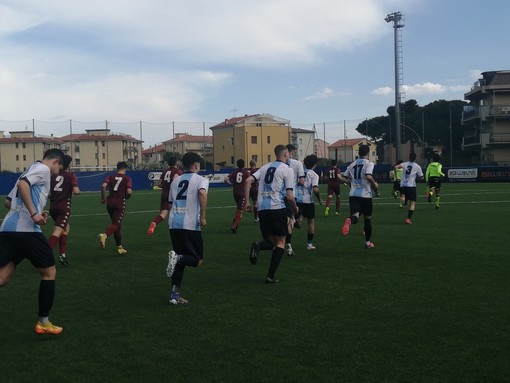 Calcio, Promozione: trionfo Pietra Ligure! Il 4-2 al Ventimiglia vale il ritorno in Eccellenza