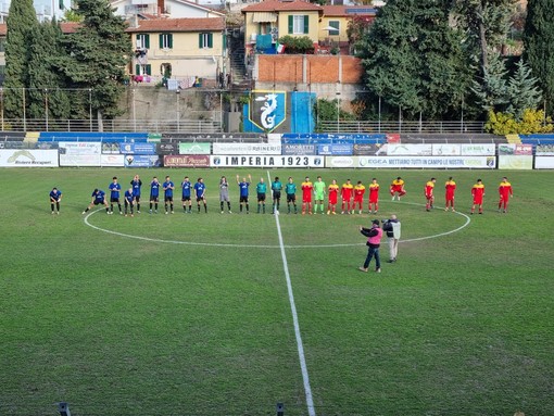 Calcio. Eccellenza, l'Albenga in nove cade a Imperia: i nerazzurri vincono 2-0