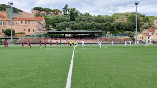 Calcio. Promozione. Il Finale non sbaglia, 4-2 al Ventimiglia: si deciderà tutto all'ultima giornata