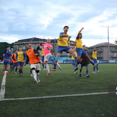 Calcio, Eccellenza. Sotto l'albero il Pietra Ligure trova altri tre punti! Biancocelesti in dieci nel secondo tempo ma basta il rigore di Sogno per stendere il Golfo Paradiso