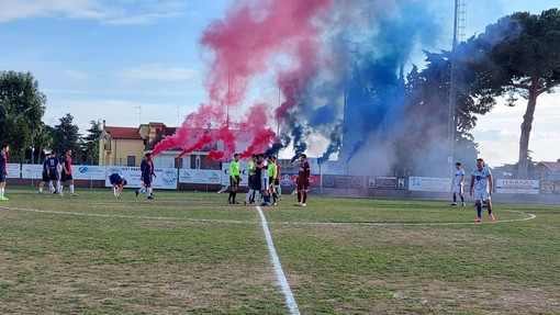 Calcio. Promozione. Il derby alla San Francesco Loano, decide l'arcobaleno nel primo tempo di Totaro