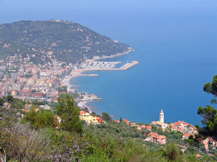 Vela: ottimo esordio per gli Ilca nello specchio d'acqua di Andora