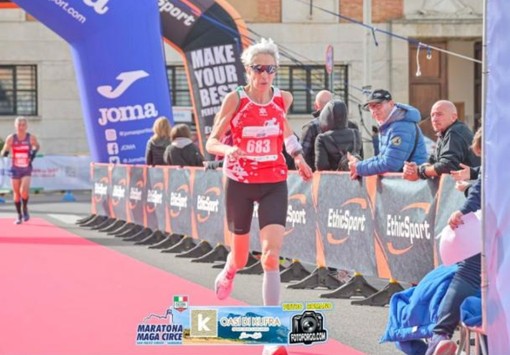 Albenga Runners: una grande prova di Liliana De Ferrari vale il secondo posto alla Maratona Maga Circe