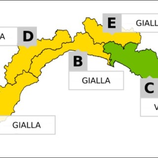 Tornano i temporali e l'allerta meteo. Il livello giallo a ponente scatta domani mattina