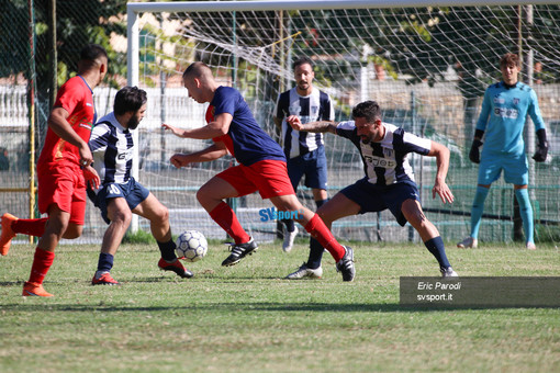 Calcio, Prima Categoria. Nel gruppo A si punta a tenere il passo di Andora e Vadino, nel girone B tanti incroci tra le savonesi