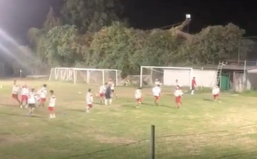 Calcio, Borgio Verezzi. Il gruppo si allena, rossoblu domenica in campo con l'Imperiese (VIDEO)