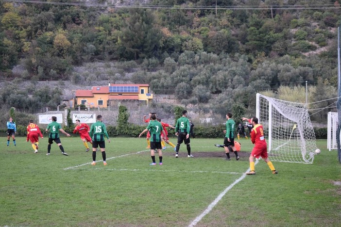 Calcio. La doppietta di Calcagno rilancia l'Albenga. Gli scatti della vittoria sull'Angelo Baiardo