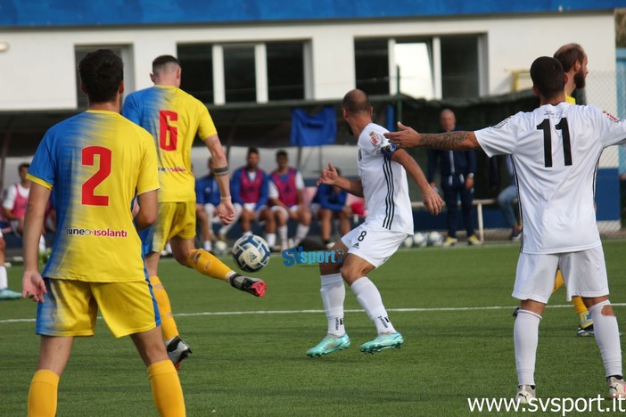 Calcio. Eccellenza. Imperia ad Arenzano (ore 18.00) per sognare in grande, Rivasamba ospite del fanalino di coda Forza E Coraggio