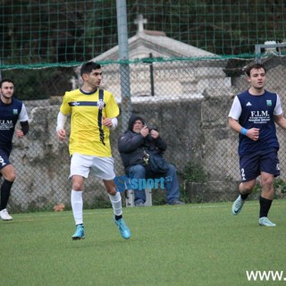 Calcio, Prima Categoria. Nel girone B tutto su Q&amp;V Savona, tanti testacoda nel girone A