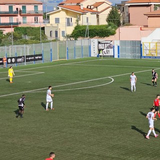 Calcio, Albenga. Ingresso libero oggi pomeriggio contro il Novaromentin: &quot;Chi ha a cuore i colori bianconeri venga a sostenerci&quot;