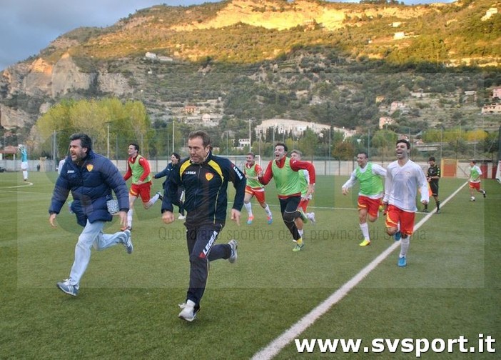 Calcio, Finale. Pusceddu vede passi avanti evidenti: &quot;Questa squadra sta crescendo, la vittoria è tutta per Condorelli&quot;