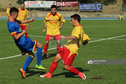 Calcio, Celle Ligure - Loanesi. Comunicato di fuoco dei giallorossi sulla direzione arbitrale