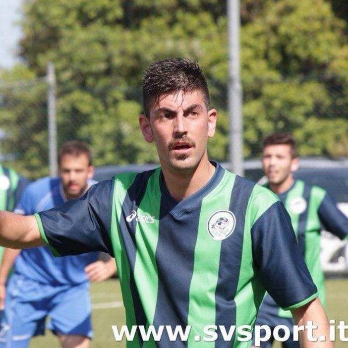 Federico Vallone con la maglia del Legino