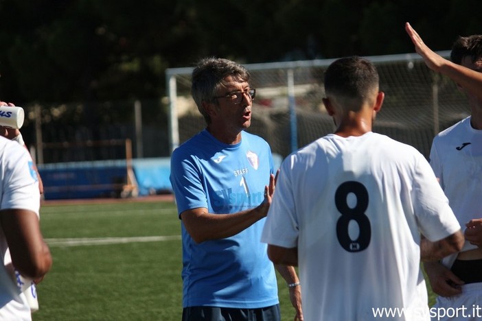 Calcio. E' il giorno dell'arrivo della Primavera del Genoa al Chittolina, alle 16:30 c'è l'amichevole con il Vado