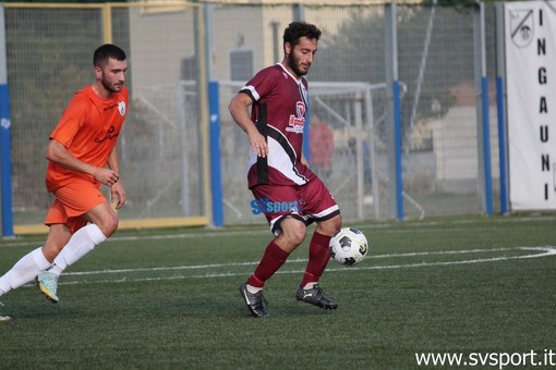 Calcio, Promozione. Vignola, Carro e Alessandro Badoino, il Pontelungo supera il Camporosso ed è secondo in solitaria