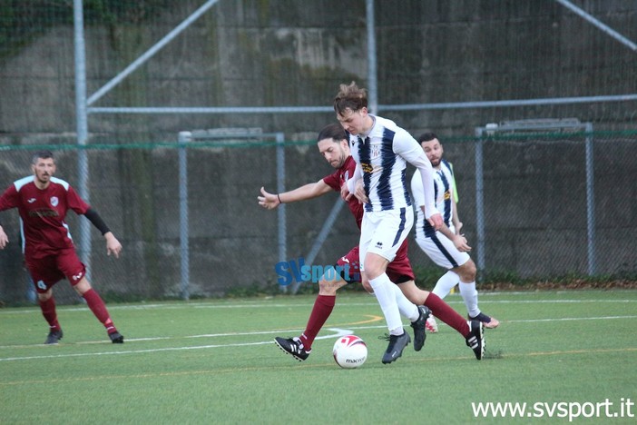 Calcio. Eccellenza, il 2022 si chiude con una delle sfide più attese: al &quot;Ciccione&quot; va in scena il derby Imperia-Albenga