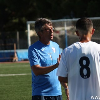 Calcio. E' il giorno dell'arrivo della Primavera del Genoa al Chittolina, alle 16:30 c'è l'amichevole con il Vado