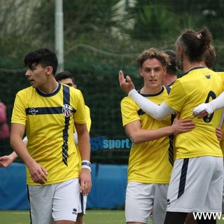 Calcio. Bruzzone gol e il Savona torna a vincere dopo due mesi, Veloce ancora a bocca asciutta