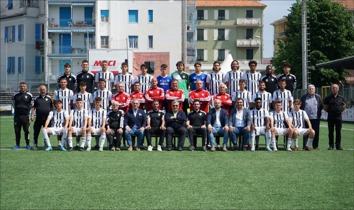 Calcio. LA LAVAGNESE E' IN SERIE D, BIANCONERI PROMOSSI DOPO IL 4-3 A MAPELLO