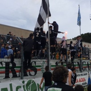 Calcio, Albenga: la fotogallery della festa per il ritorno in Promozione