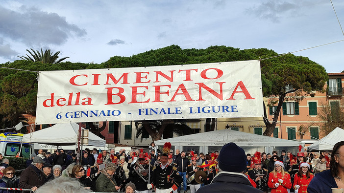 Finale, l'Epifania è sempre all'insegna della &quot;ciumba&quot;: il 6 gennaio torna il Cimento della Befana