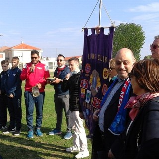 Calcio, San Francesco. E' stato consegnato il nuovo defibrillatore donato dal Lions Club