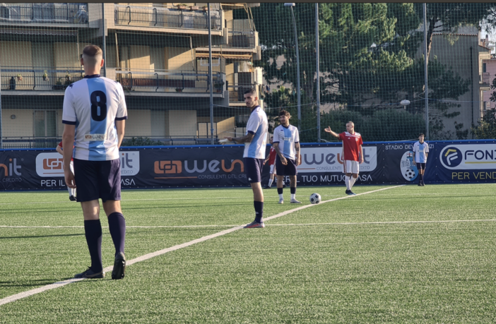 Calcio, Promozione. La Carcarese si scioglie al Devincenzi, poker Pietra ai valbormidesi