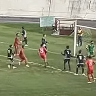 Calcio. La giovane Albenga battaglia a Varese. La sintesi del 2-0 biancorosso (VIDEO)