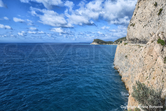 Tunnel di Capo Noli, Comuni e Provincia trovano l'intesa: il tratto dismesso diventerà un percorso turistico