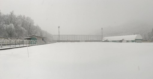 il campo di Cengio innevato (foto di repertorio)