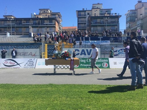 Calcio, Savona: l'ultimo saluto biancoblu all'ex presidente Bettino Piro