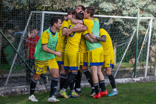 Calcio, Coppa Italia di Eccellenza. La Solbiatese batte il Saluzzo e vola ai quarti, Imperia eliminata