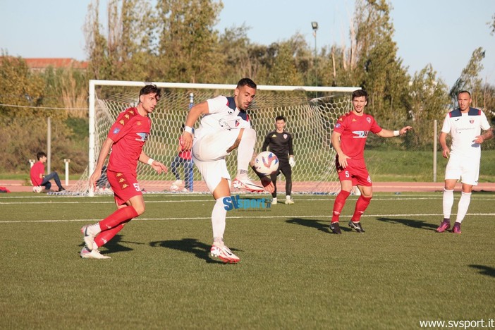 Calcio, Serie D. Il Vado vuole i tre punti a Fossano, Oltrepo' e Gozzano per Cairese e Albenga