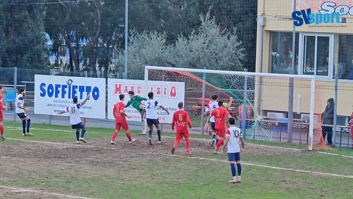 Calcio, San Francesco Loano. La punizione vincente di Campelli non basta per far punti contro il Campomorone (VIDEO)