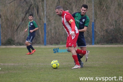 Calcio, Soccer Borghetto. La protesta di Marco Carparelli: &quot;Se salto il derby con il Pietra Ligure poso la borsa e chiudo la carriera&quot;