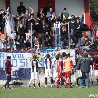 Calcio, Savona. Pronti due pullman e tante macchine private, la tifoseria si mobilità per il match dell'anno con la Sampierdarenese