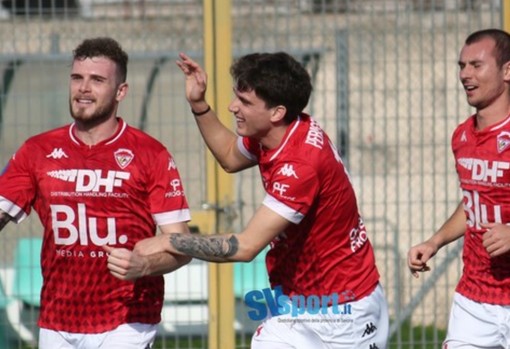 Calciomercato. Inizia a prendere forma la retroguardia, l'asso è in arrivo da Varese con Niccolò Cottarelli