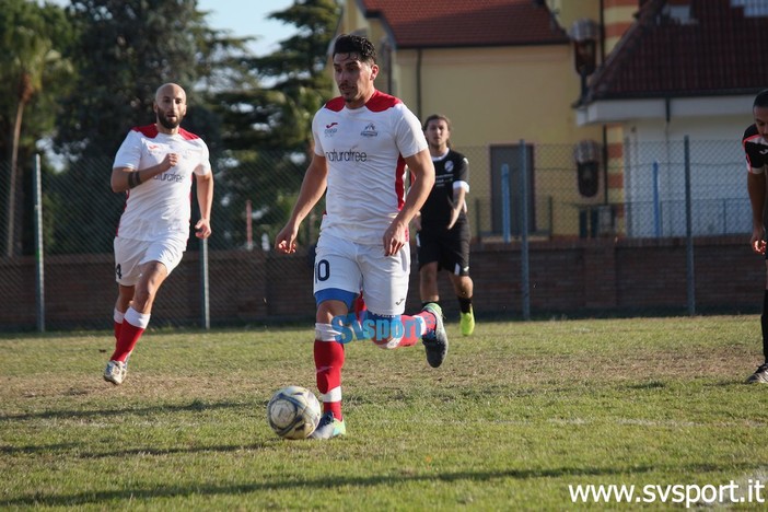 Calcio. Domenica di fuoco in Prima Categoria: Vadese-Quiliano&amp;Valleggia e Pontelungo-San Francesco Loano accendono i gironi ponentini