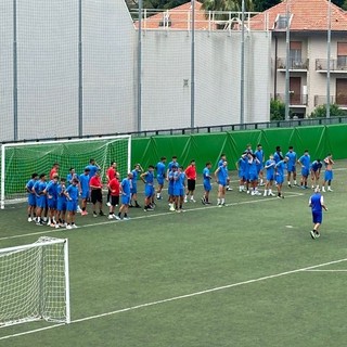 Calcio. Si avvicina Cairese - Imperia, nel mirino c'è sempre un difensore centrale per i nerazzurri