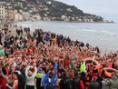 Ad Alassio prende il via la stagione dei bagni... fuori stagione: in 247 per il &quot;Cimento di Santo Stefano&quot; (FOTO)