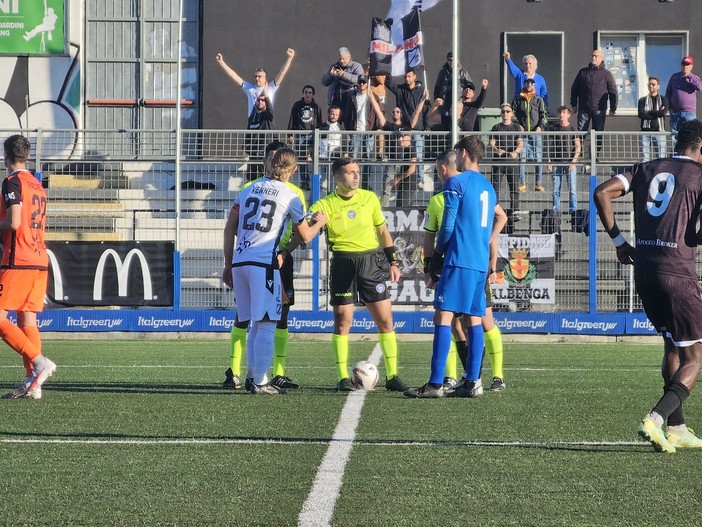 Calcio, Serie D. Albenga show col Derthona, tre gol, gioco e secondo posto in classifica!