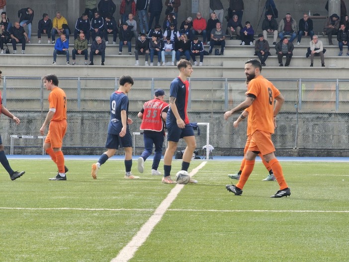 Calcio, Promozione. Tanta tensione ma poco gioco, Celle Varazze - San Francesco Loano termina 0-0